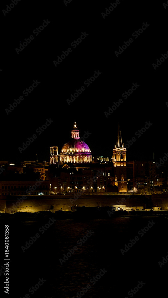 Fototapeta premium Historical panorama of Valletta, Malta at night.
