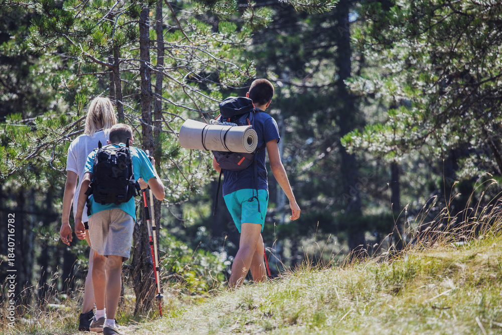 Obraz premium Adventure Travel and Rock Climbing in Mountain Landscape