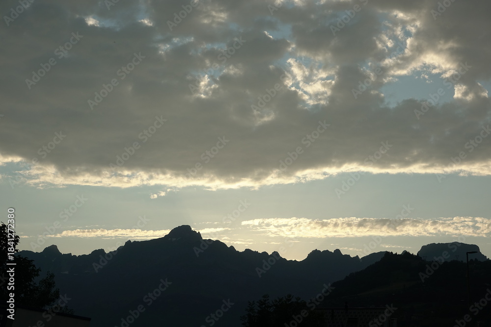 Fototapeta premium Berge bei Passy, abends