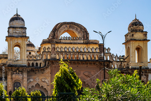 Tableau sur toile Old Nawab building in the historic center of Lucknow, Uttar Pradesh, India, Asia