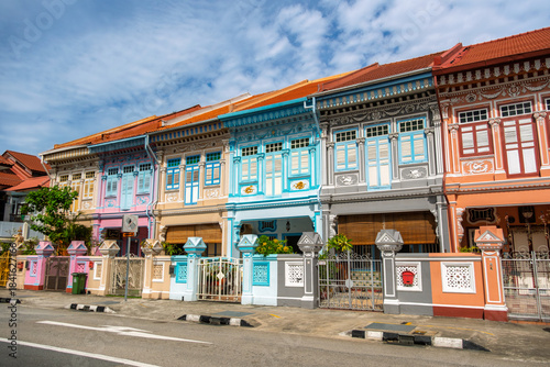 シンガポール カトン地区 プラナカン建築が並ぶクーン・セン・ロードのカラフルな街並み