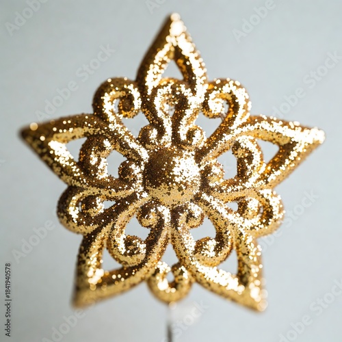 Elegant Gold Star Ornament Decor - Sparkly Holiday Tree Topper for Festive Celebration and Christmas Decoration
