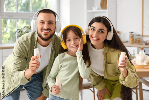 Happy parents with their li...