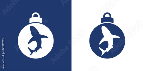Logo nautical. Silueta de bola de navidad con tiburón para tarjetas y felicitaciones de Navidad 