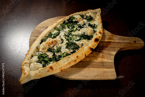 Pide mit Spinat 