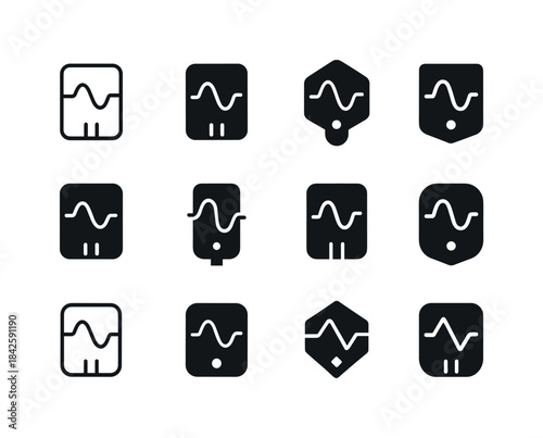 Off-Grid Energy Icons. off-grid energy systems. Icon set. Set Lo
