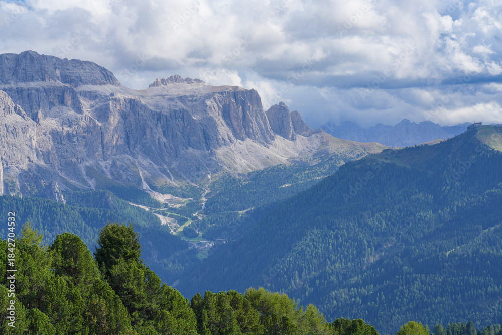 Naklejka premium Sella mountain range from the distance