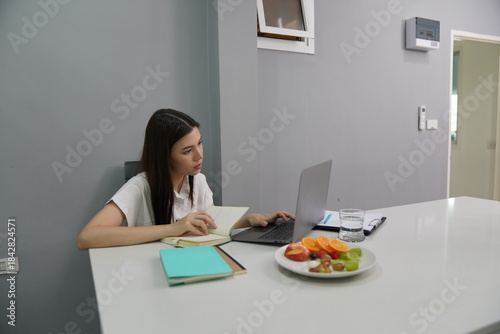 Wallpaper Mural Teenage friends discuss work projects at each other's homes during the holidays: homework, research, business. Torontodigital.ca