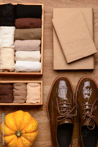 Basic color socks with styl...