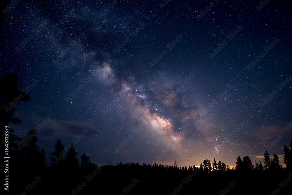 Naklejka premium Starry Night Sky With Subtle Milky Way