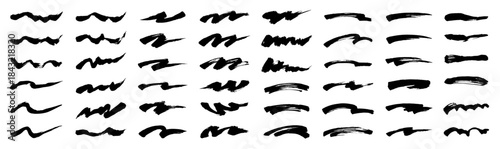 筆の手描きラインセット。見出し・テキスト用アンダーラインのベクター素材