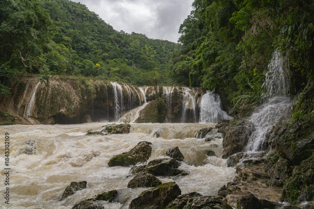 Fototapeta premium Scenic Waterfall on Cahabon River near Kanba Caves Semuc Champey Guatemala