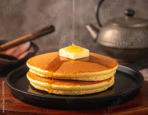 ・喫茶店の鉄板ホットケーキ（バター溶け）
・Japanese Kissaten Sizzling Hotcakes with Melting Butter (Fictional)
