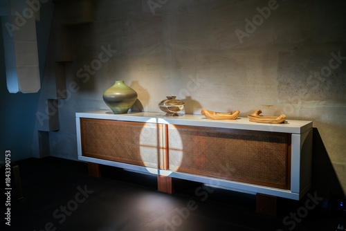 vue d'une cuisine design dans les combles du musée des arts décoratifs de la ville de Paris en France