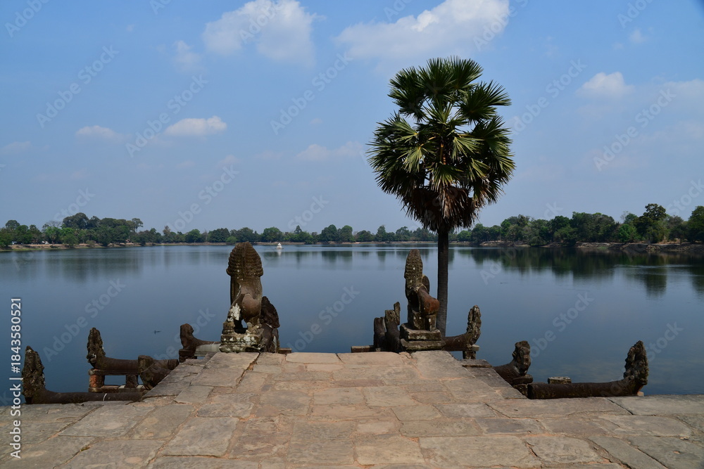 Fototapeta premium カンボジア シェムリアップ遺跡群 スラ・スラン