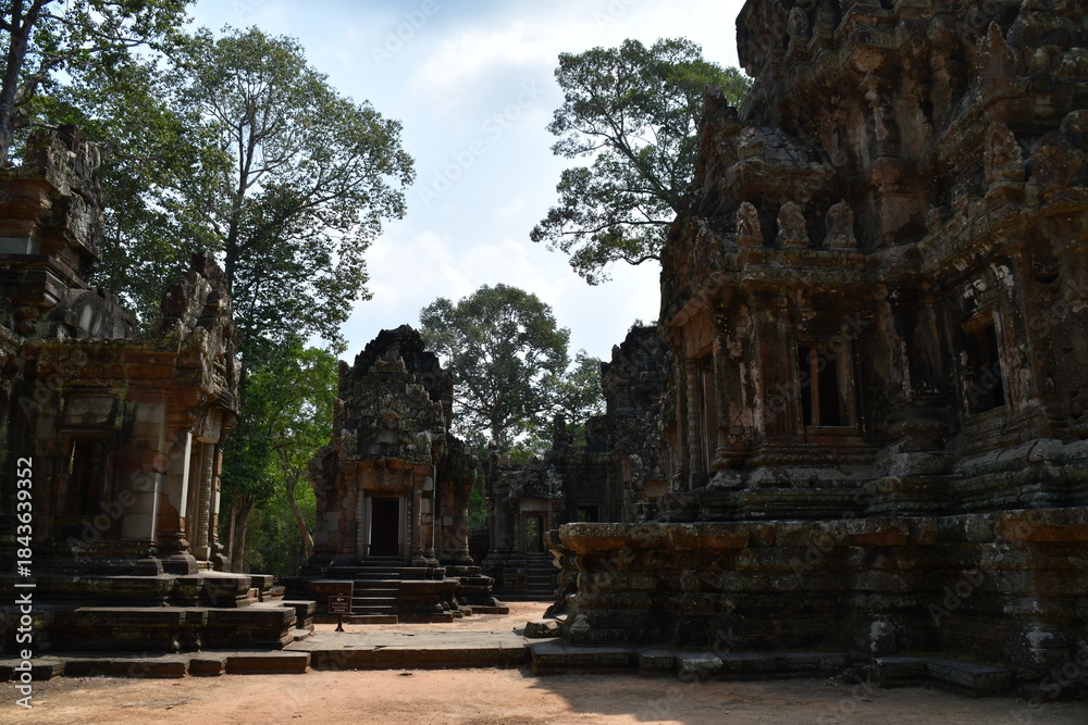 Naklejka premium カンボジア シェムリアップ遺跡群 チャウ・サイ・テヴォーダ