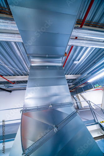 Industrial sheet steel zinc air duct, air conditioning equipment.