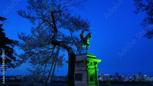 仙台城本丸跡 ( 桜と伊達政宗公騎馬像 ) の夜景【宮城県仙台市】