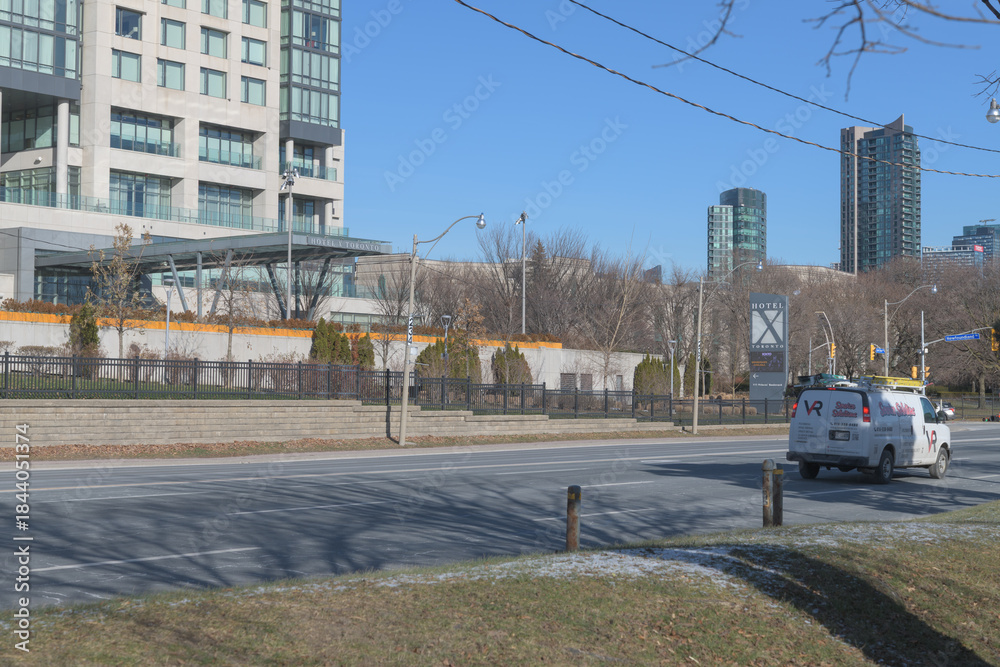 Naklejka premium view of Hotel X Toronto, a Destination by Hyatt Hotel located at 111 Princes' Blvd (actual view from Martin Goodman Trail)