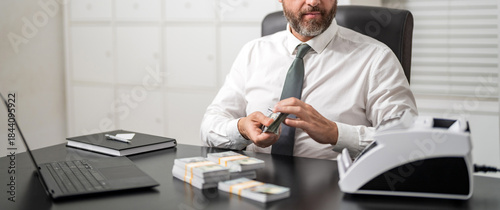 Εκτύπωση καμβά Businessman use bill counter, economy
