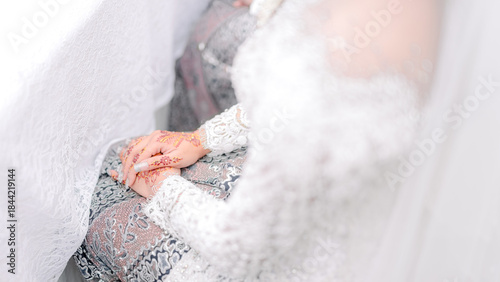 the brides arms crossed