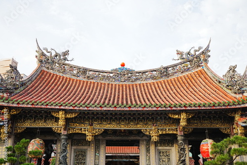 Lungshan or Longshan Temple in Taipei, Taiwan - 台湾 台北 龍山寺