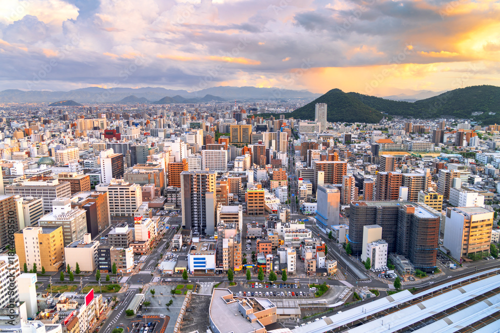Fototapeta premium Takamatsu, Japan City Skyline at Dusk 2459
