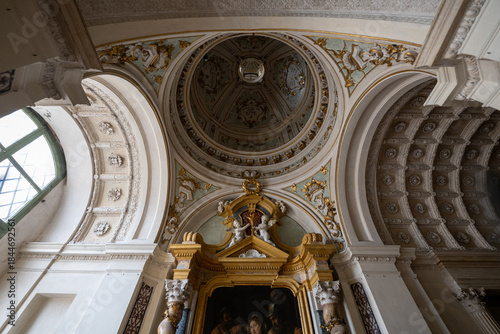 Photos Interior dome and altar, Cattedrale di San Pietro - Mantua, Italy