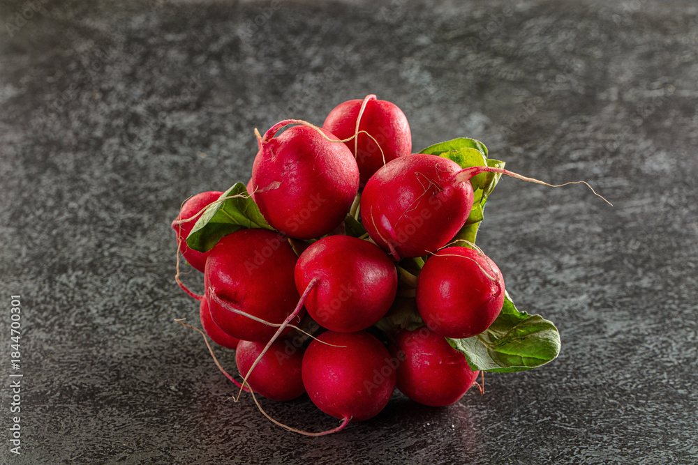 Fototapeta premium Ripe raw red radish heap