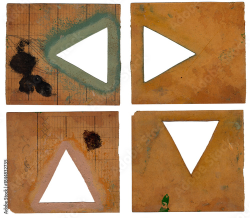 Papierschablone Pochoir mit Pfeilen wie im Aufzug - dreieckige Buttons Pfeile zum Sprühen