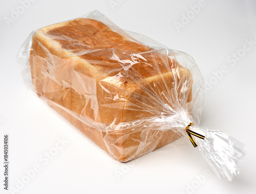 袋に入った食パン01