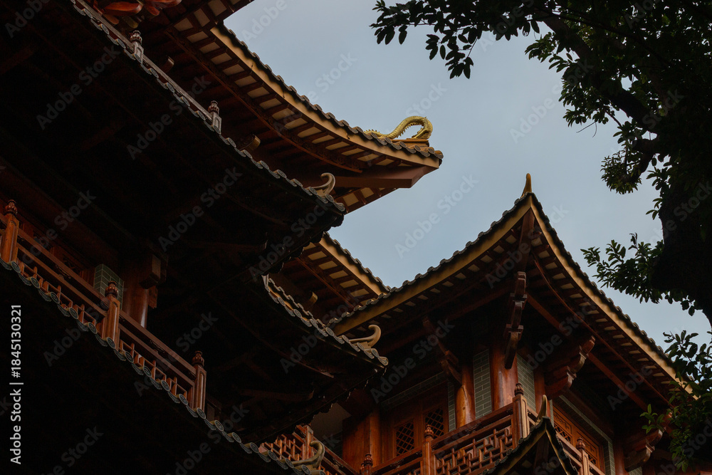Fototapeta premium close-up of the great guangzhou great buddhist temple from a low perspective