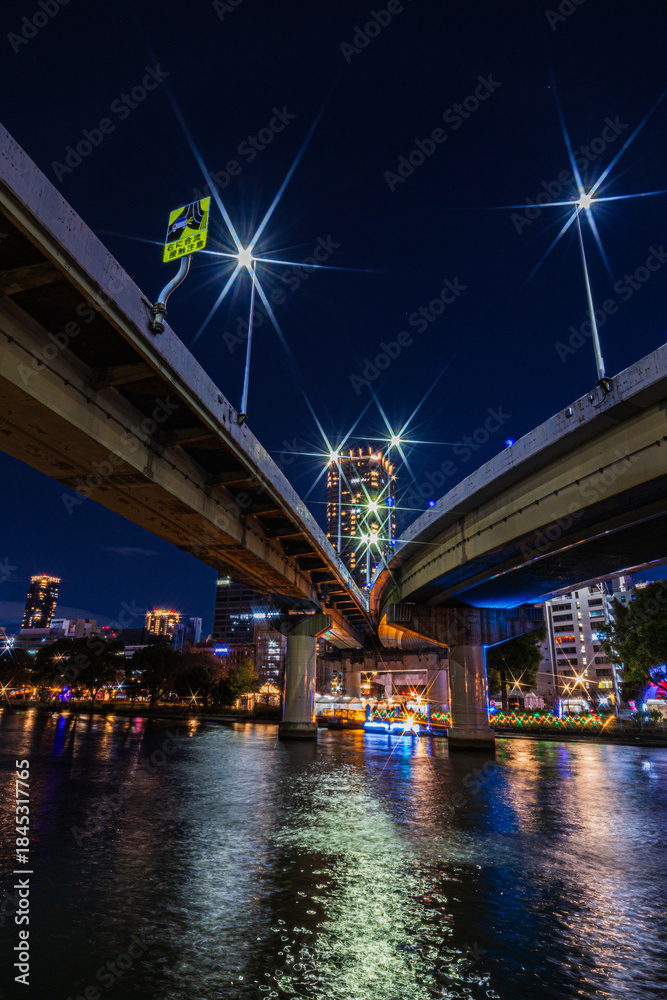 Fototapeta premium 都市夜景