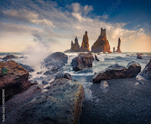 Canvas Print Exciting morning seascape of Atlantic ocean