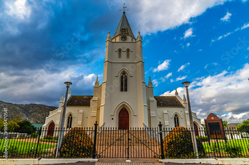 Tableau sur toile A view towards the church in Montagu in the Klein Karoo region of South Africa i