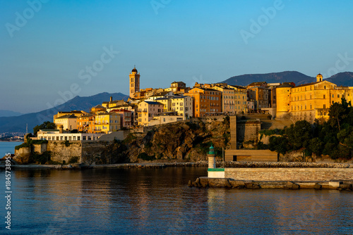 Photos Port de Bastia au lever du soleil.