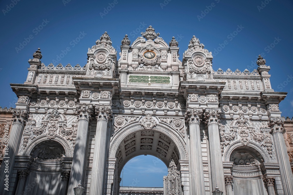 Obraz premium Dolmabahçe Palace and its surroundings Istanbul Türkiye August 10, 2025