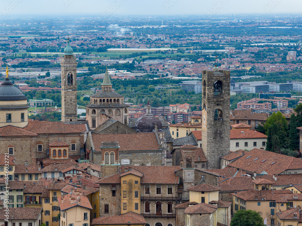 Obraz premium Città Alta skyline and medieval towers - Bergamo, Italy