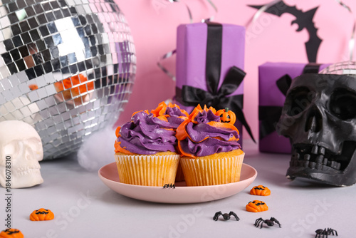 Tasty cupcakes with disco b...