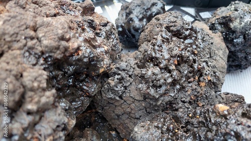 Photos Raw Shilajit Ore From Karakoram Himalayan Mountain Ranges