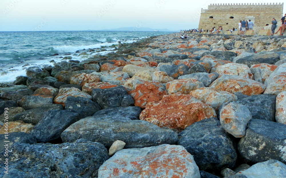 Ταπετσαρία Greece, Crete, Heraklion, Koules Fortress, seascape and stones on the quay