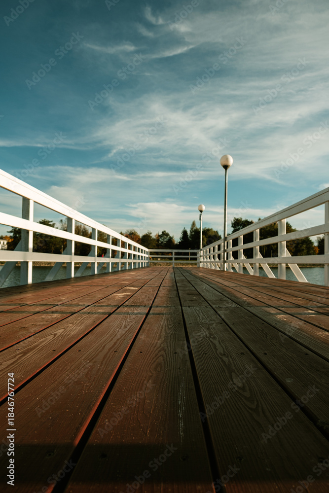 Naklejka premium Wooden pier with lamps.