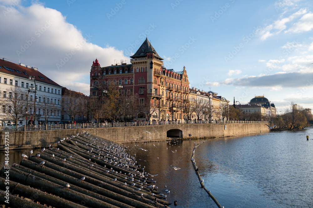 Obraz premium Historic Prague scenery along the Vltava River