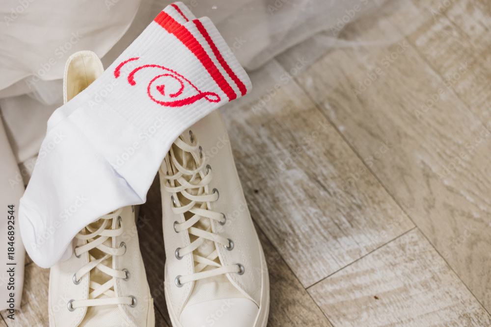 Obraz premium Wedding details flowers and shoes