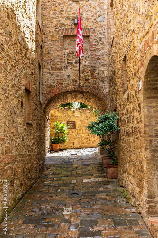 Fototapeta premium Historical center of the medieval city of San Chirico d'Orcia, Tuscany, Italy.