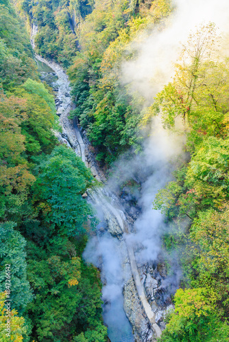 初秋の小安峡大噴湯　秋田県湯沢市　Oyasukyo Gorge Great Fountain in early autumn. Akita Pref, Yuzawa City.