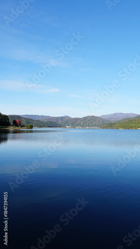 Foto Lake Yogo – The Mirror Lake of Shiga, Japan
