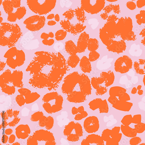  Seamless abstract floral pattern featuring bold hand-painted textured shapes in light pink and vivid orange on a pink background. Ideal for textile prints, packaging, wallpapers, fabric design Seamle