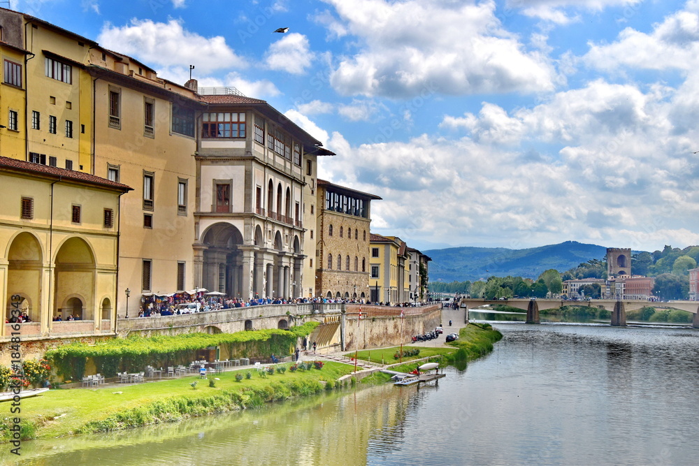 Obraz premium Arno river in florence
