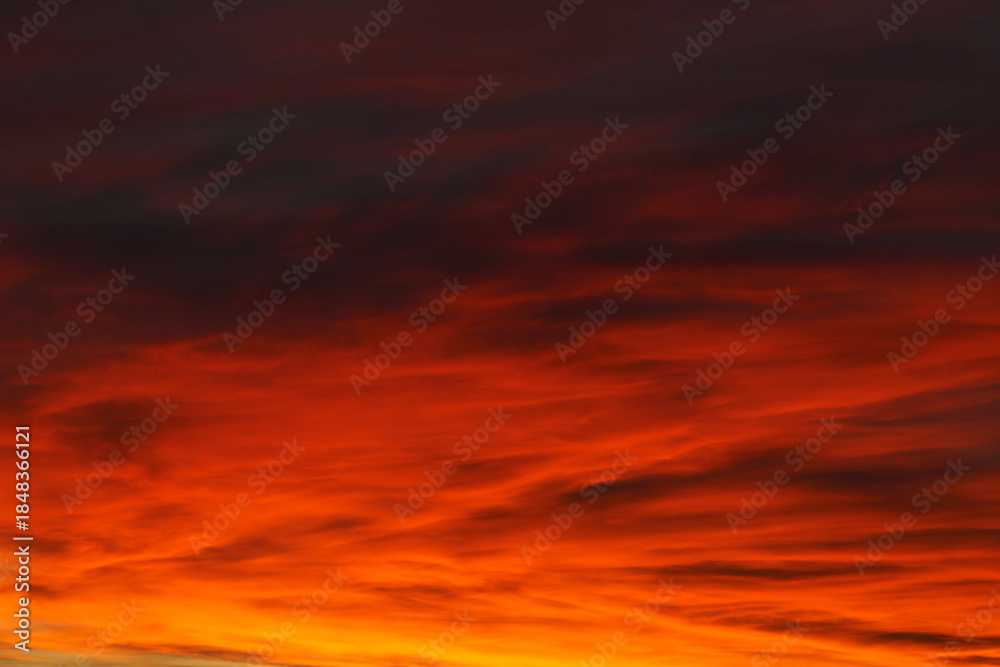 Obraz premium Red clouds sunset